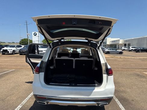 Used 2021 Mercedes-Benz GLS 450 4MATIC image 9