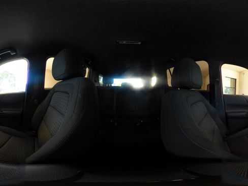 Used 2025 Chevrolet Equinox LT image 36