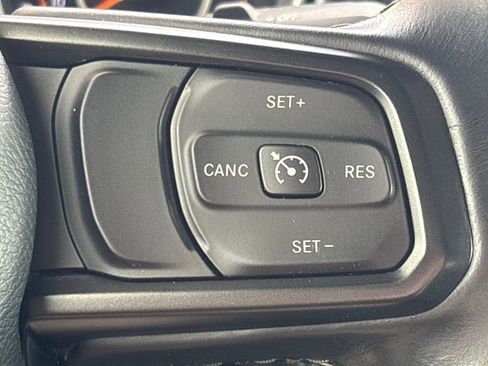 Used 2021 Jeep Wrangler Unlimited Sport image 18