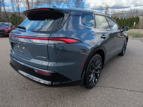 Used 2025 Toyota Crown Signia w/ Advanced Technology Package image 7