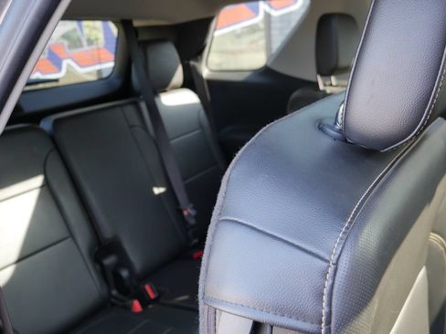 Used 2018 Chevrolet Traverse Premier AWD/4WD image 17