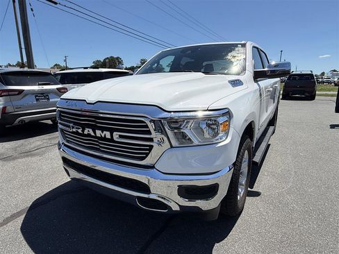 Used 2024 RAM 1500 Laramie AWD/4WD image 2