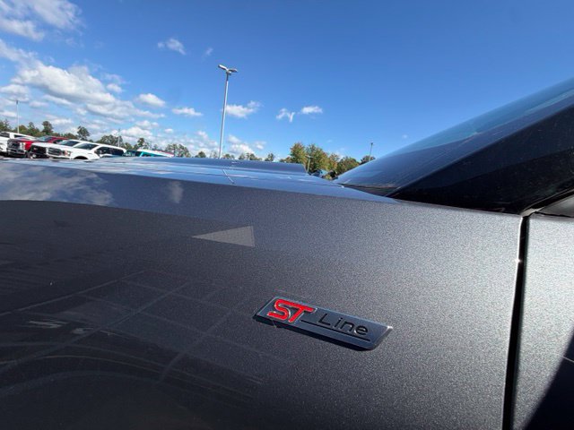Used 2025 Ford Explorer ST-Line AWD/4WD image 7