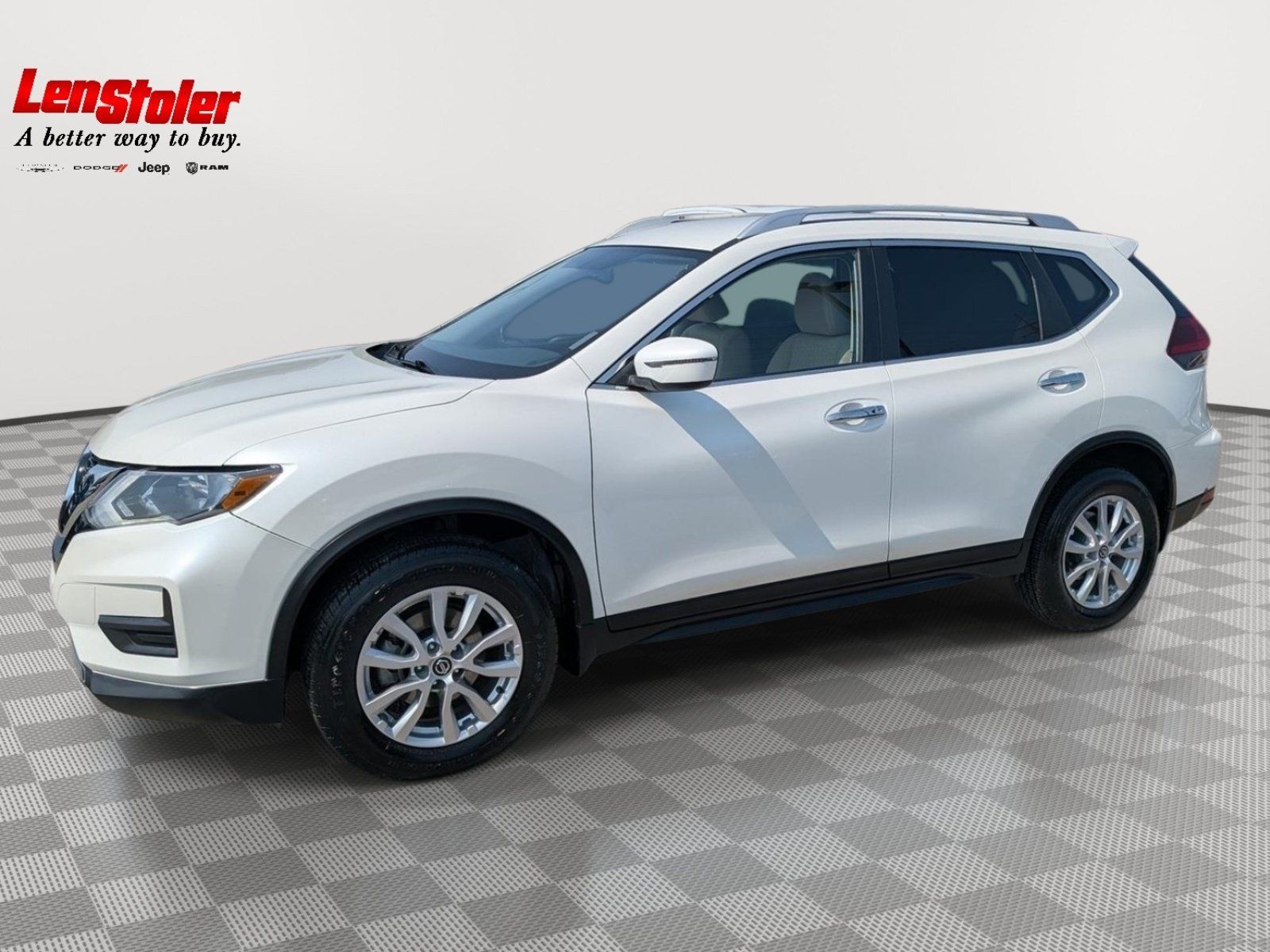 Used 2018 Nissan Rogue SV AWD/4WD image 2