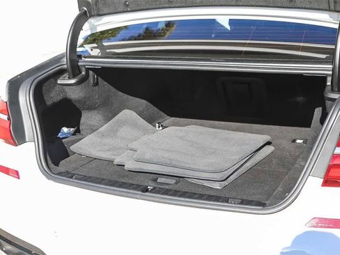 Used 2017 BMW 740e xDrive image 24