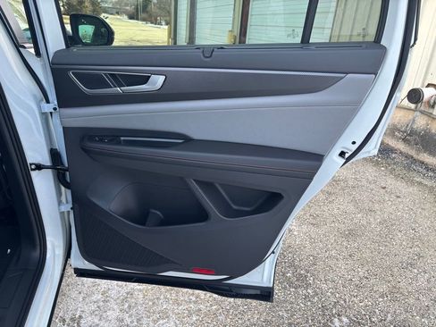 New 2026 Volkswagen Atlas Peak Edition image 14