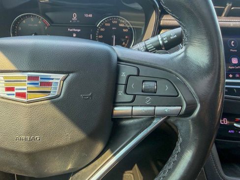 Used 2022 Cadillac XT6 Luxury FWD image 11