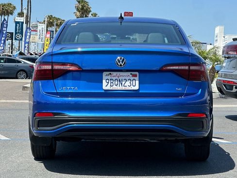 Used 2022 Volkswagen Jetta SE FWD image 6