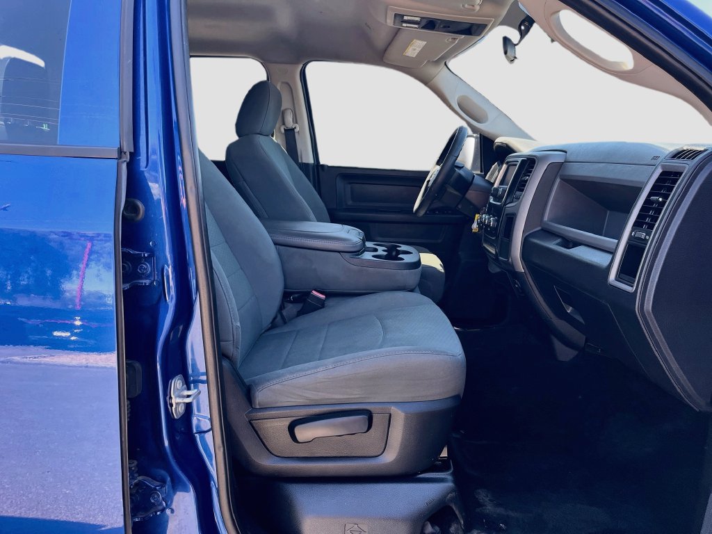 Used 2017 RAM 1500 Express RWD image 26