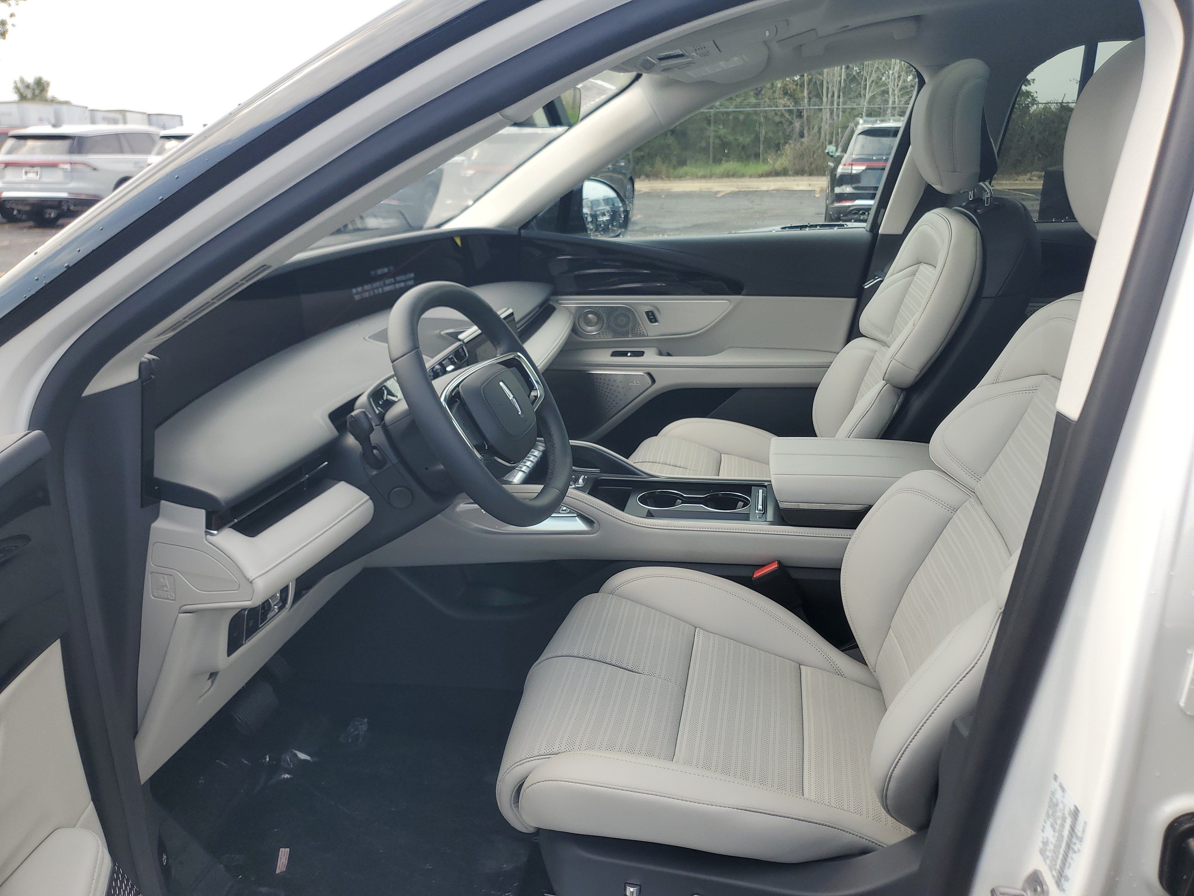 New 2026 Lincoln Nautilus Reserve AWD/4WD image 11