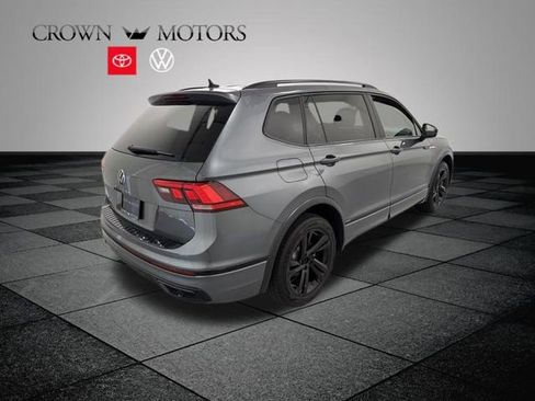 Used 2024 Volkswagen Tiguan SE R-Line FWD image 15