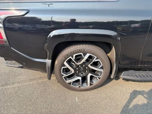 Used 2024 Chevrolet Silverado EV RST AWD/4WD image 5