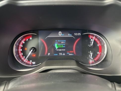 Used 2023 Toyota RAV4 LE image 17