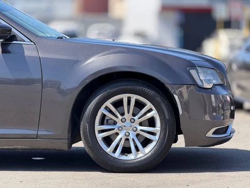 Used 2015 Chrysler 300 Limited RWD image 22
