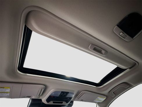 New 2026 Subaru Crosstrek 2.0i Premium image 19