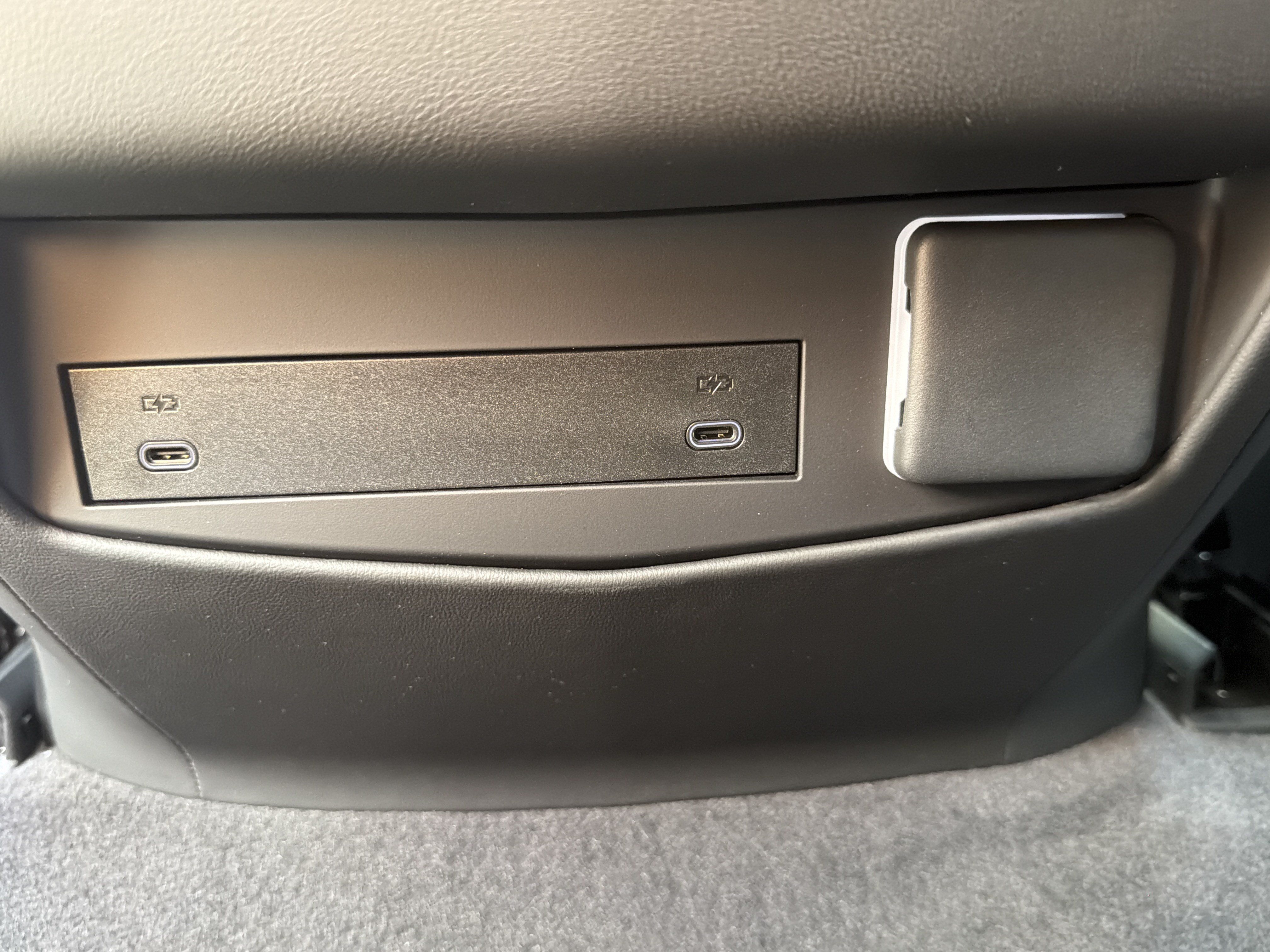 Used 2026 Cadillac Escalade ESV Sport AWD/4WD image 45