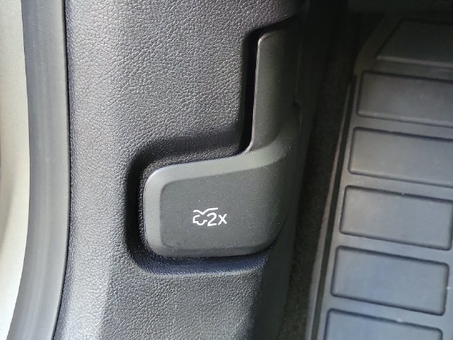 Certified 2024 Lincoln Corsair FWD image 13