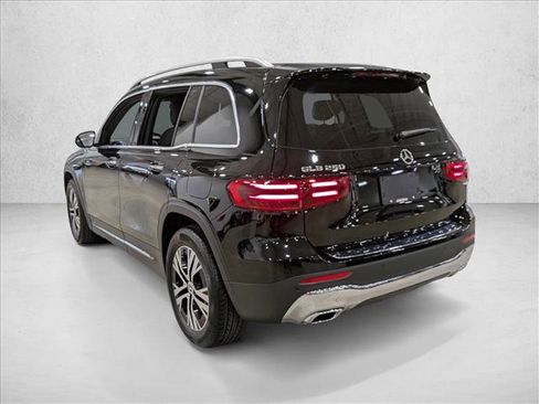 Used 2025 Mercedes-Benz GLB 250 GLB 250 image 8
