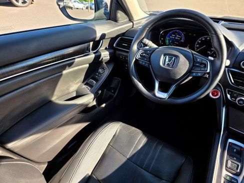 Used 2019 Honda Accord Touring image 17