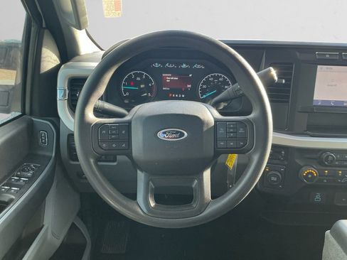 Used 2024 Ford F250 XLT image 12