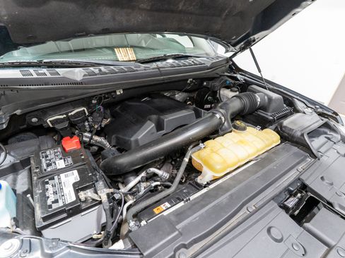 Used 2019 Ford F150 Lariat image 38