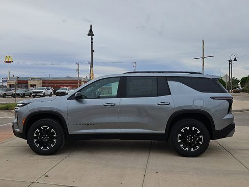 New 2026 Chevrolet Traverse Z71 w/ Driver Confidence Package AWD/4WD image 2