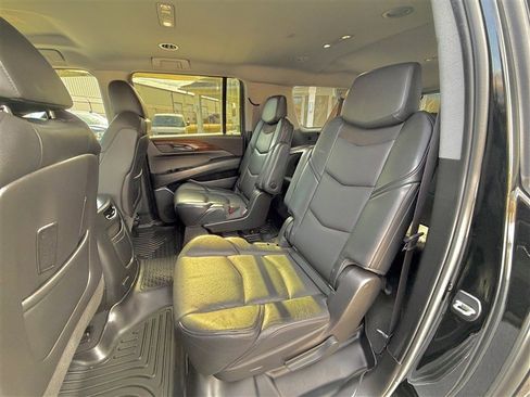Used 2015 Cadillac Escalade ESV 4WD image 14