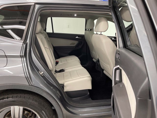Used 2018 Volkswagen Tiguan SEL Premium AWD/4WD image 10