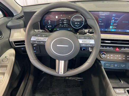New 2025 Hyundai Sonata Limited image 14