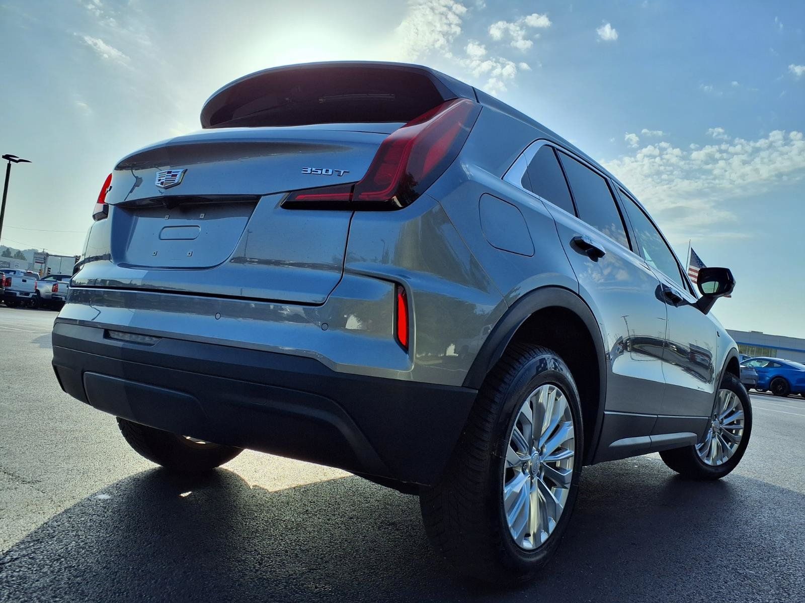 Used 2024 Cadillac XT4 Luxury FWD image 31