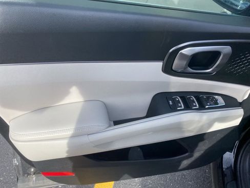 Certified 2023 Kia Sorento EX image 2