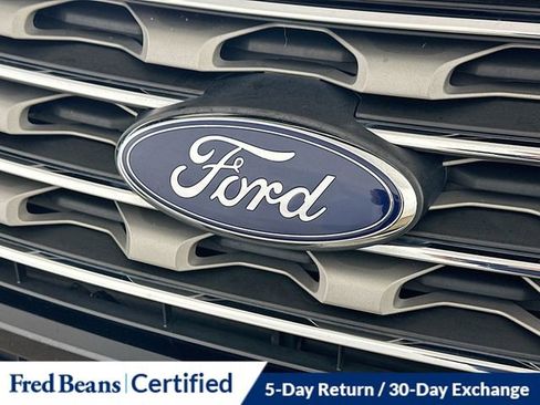 Used 2017 Ford Explorer XLT w/ Equipment Group 201A image 27