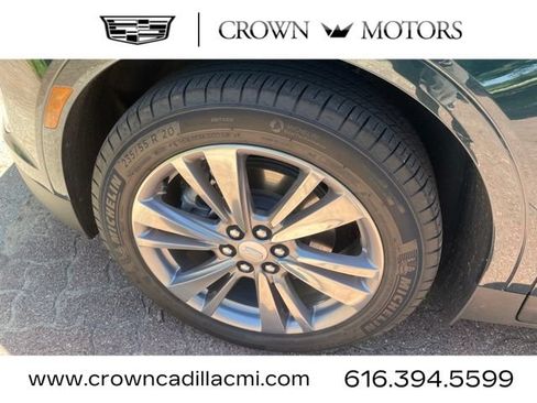 Certified 2024 Cadillac XT5 Premium Luxury w/ LPO, Floor Liner Package AWD/4WD image 8