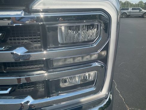 New 2026 Ford F250 Lariat w/ Chrome Package AWD/4WD image 9