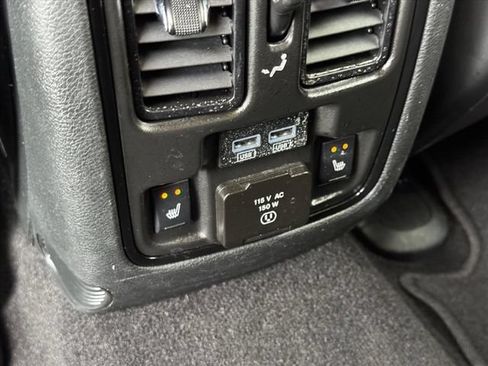 Used 2024 Dodge Durango GT AWD/4WD image 14