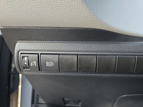 Used 2020 Toyota Corolla SE image 25