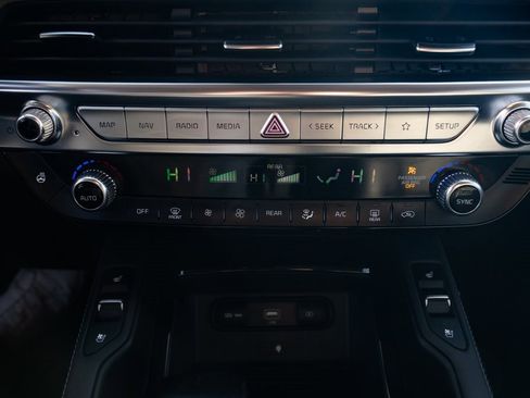 Used 2021 Kia Telluride EX w/ EX Premium Package image 16