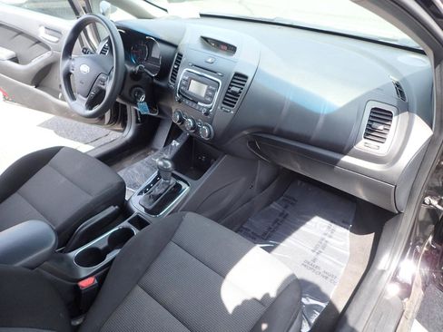 Used 2017 Kia Forte LX FWD image 12