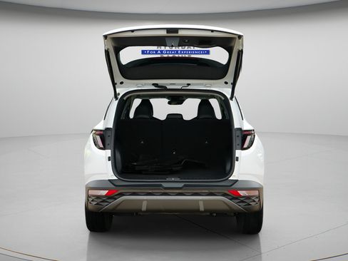 Used 2023 Hyundai Tucson Limited FWD image 10
