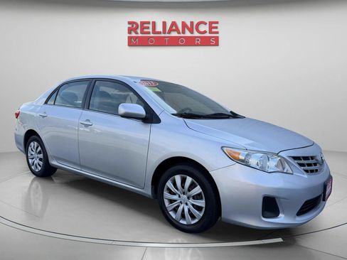 Used 2013 Toyota Corolla LE FWD image 7