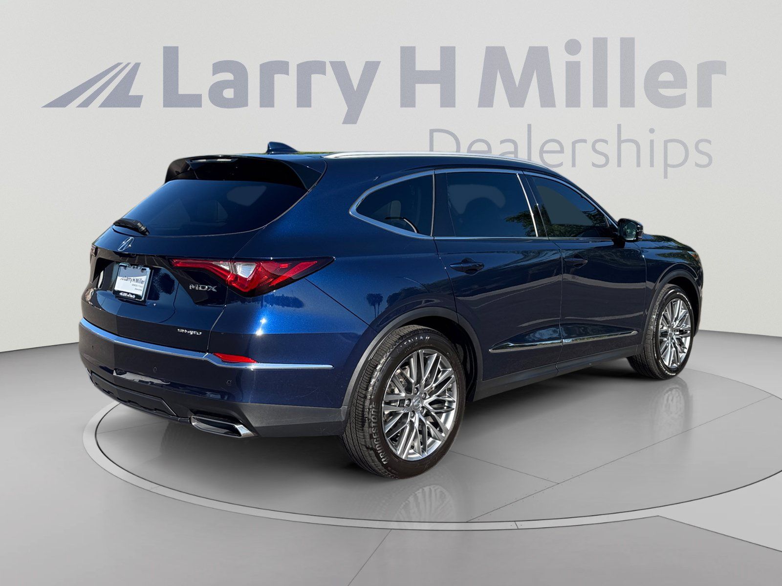 Used 2024 Acura MDX w/ Advance Package AWD/4WD image 5