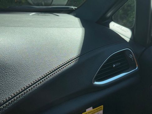 New 2026 Chrysler Pacifica Pinnacle image 23