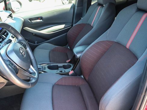 Used 2023 Toyota Corolla SE w/ SE Package FWD image 18