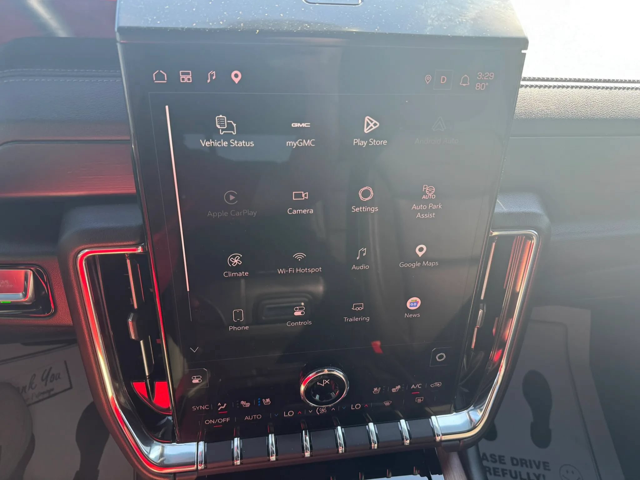 Used 2025 GMC Yukon Denali AWD/4WD image 9