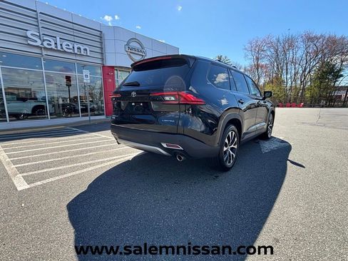 Used 2024 Toyota Grand Highlander AWD Hybrid image 19