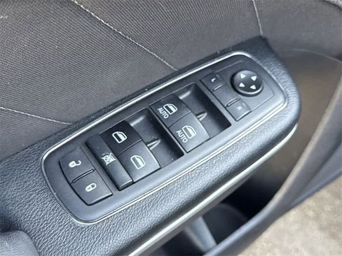 Used 2020 Dodge Charger SXT image 24