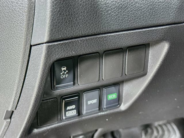 Used 2017 Nissan Rogue S AWD/4WD image 15