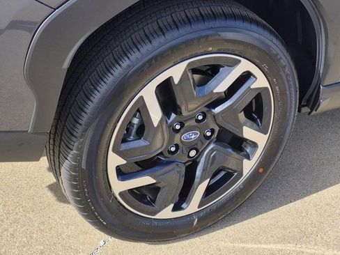 New 2025 Subaru Forester Premium image 5