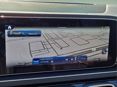 Used 2024 Mercedes-Benz GLS 450 4MATIC w/ Pinnacle Trim Package image 27