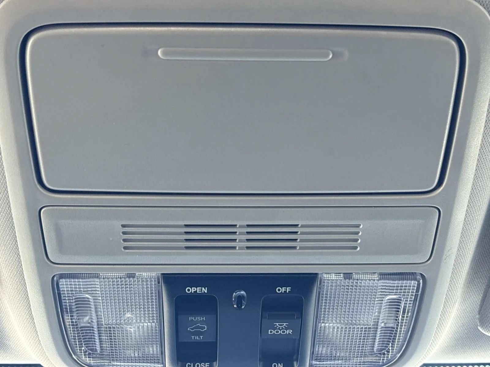 Used 2025 Honda Odyssey EX-L image 29